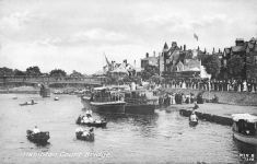 Hampton Court Bridge,hotels and inns Thames Hotel,river view